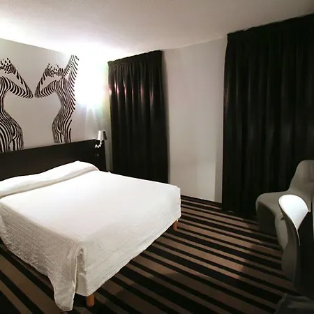 Dav'hotel Jaude 2* קלרמונט-פרנד