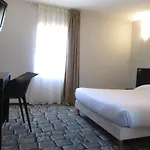 Cit'hotel Le Dav Centre 2*