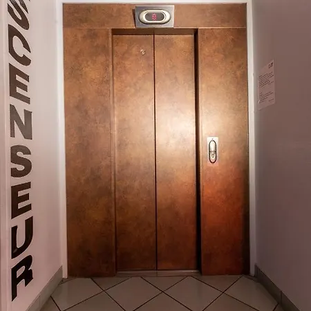 Cit'hotel Le Dav Centre Otel 2*