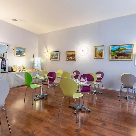 Cit'hotel Le Dav Centre 2* クレルモン・フェラン