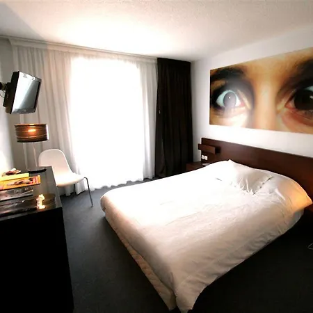 Cit'hotel Le Dav Centre 2* קלרמונט-פרנד