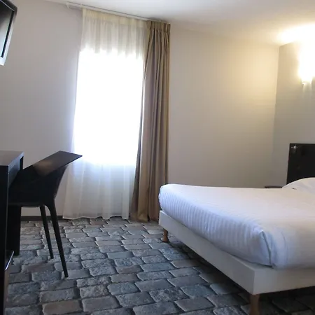 Cit'hotel Le Dav Centre 2*