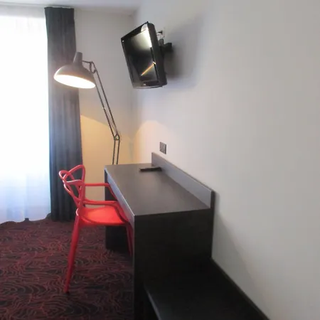 Otel Cit'hotel Le Dav Centre 2*