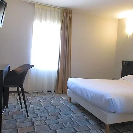 Cit'hotel Le Dav Centre 2*
